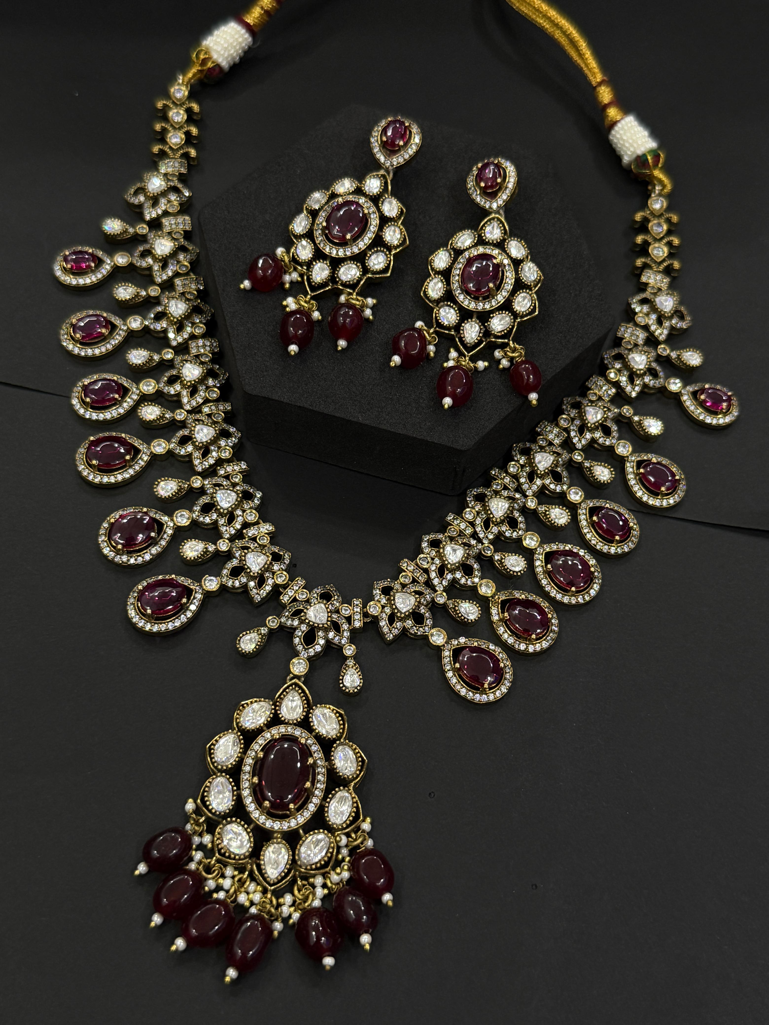 Ruby Radiance Set-Mivanaa