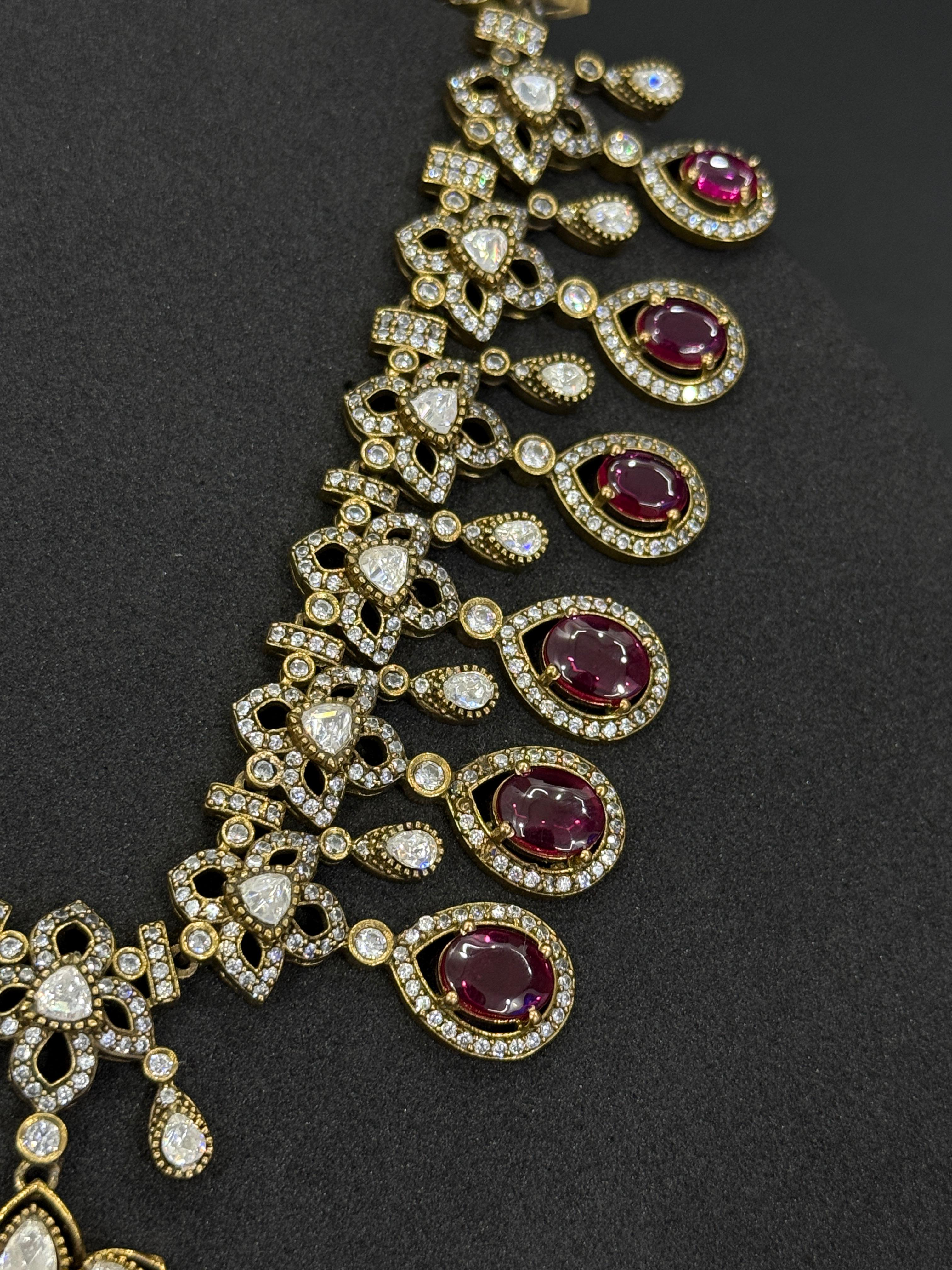 Ruby Radiance Set-Mivanaa