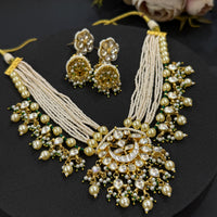 Handcrafted Pacchi Kundan-Mivanaa