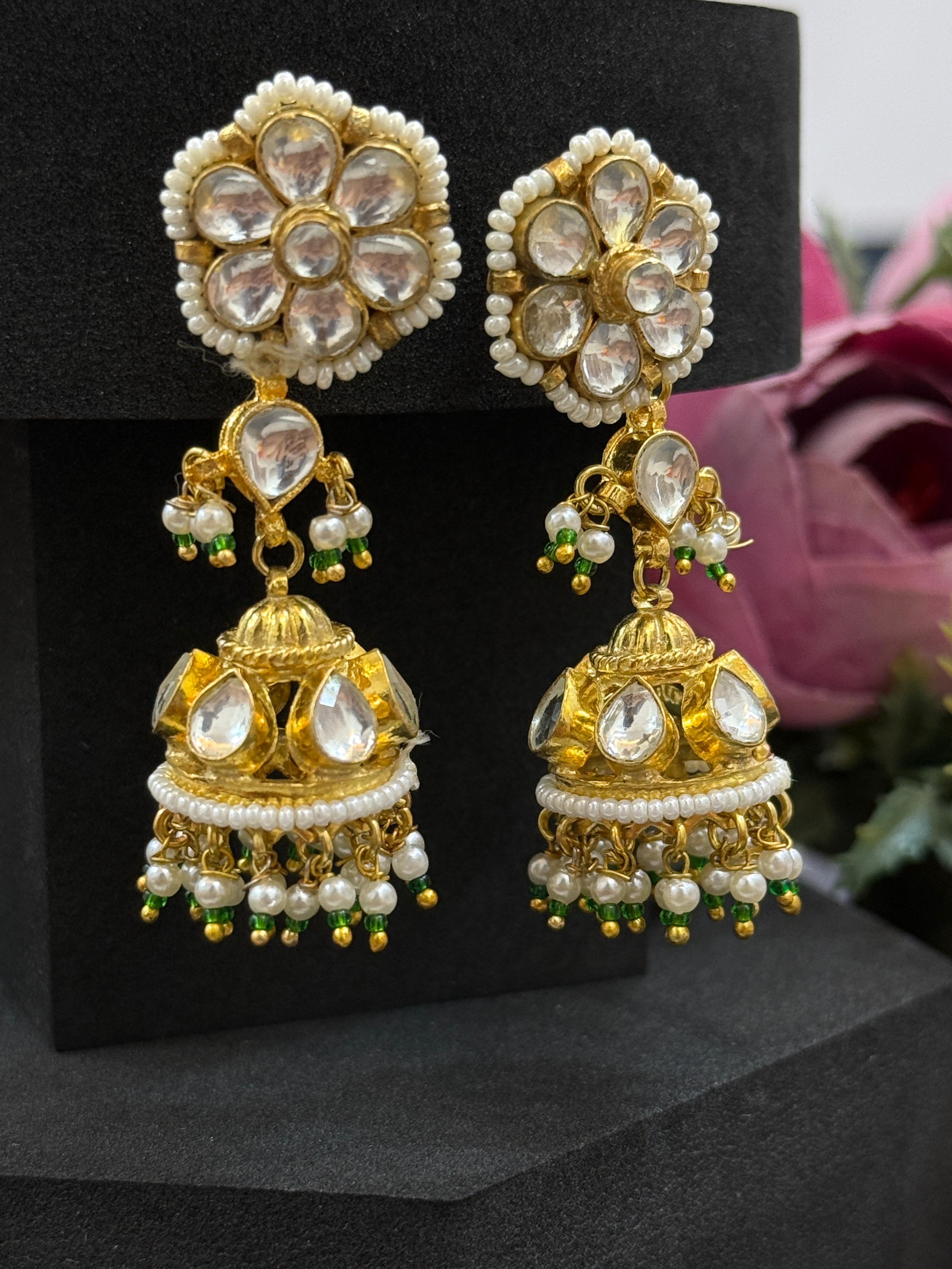 Handcrafted Pacchi Kundan-Mivanaa