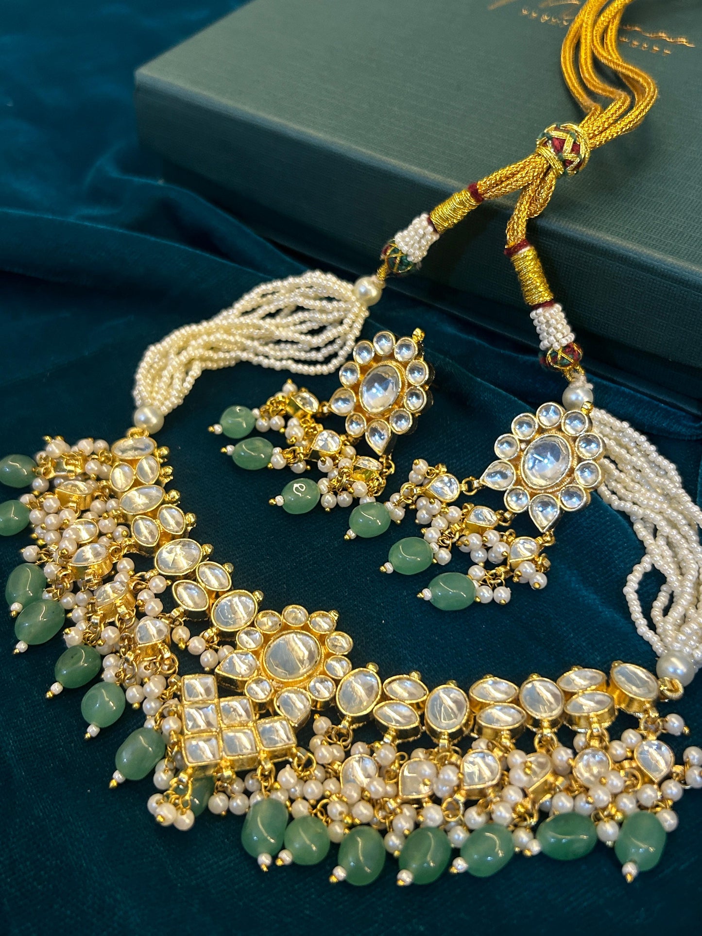 Regal Radiance Pacchi Kundan