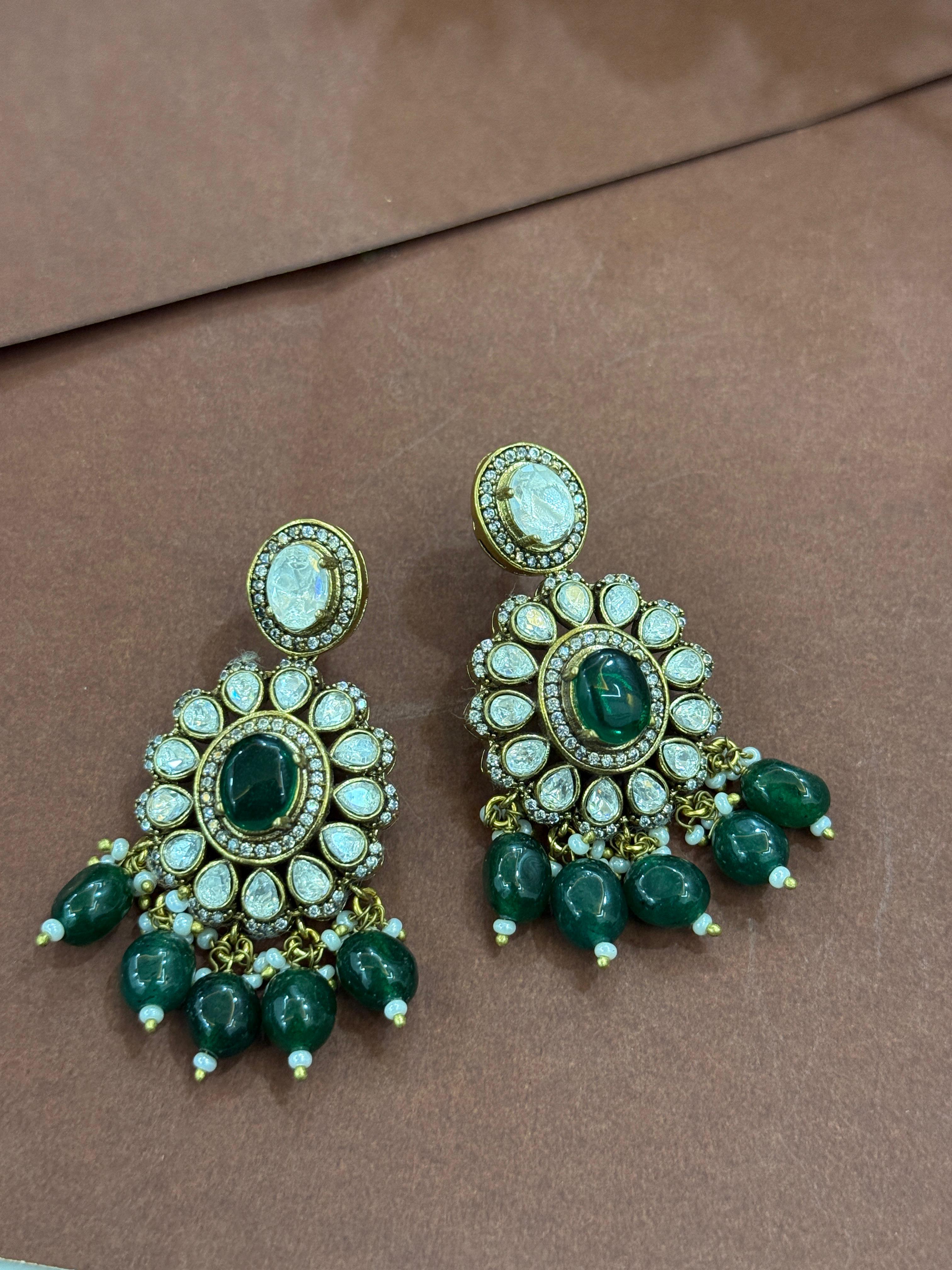 Emerald Mossanite Kundan-Mivanaa
