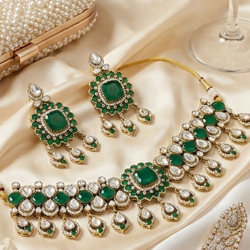 Emerald Noor Kundan Necklace & Earrings Set