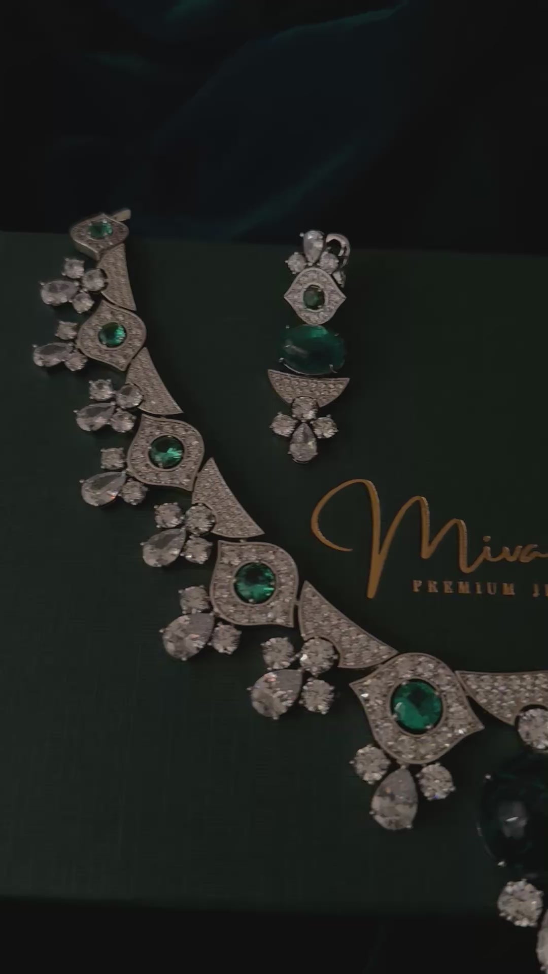 Luxury Women High Grade Emerald CZ