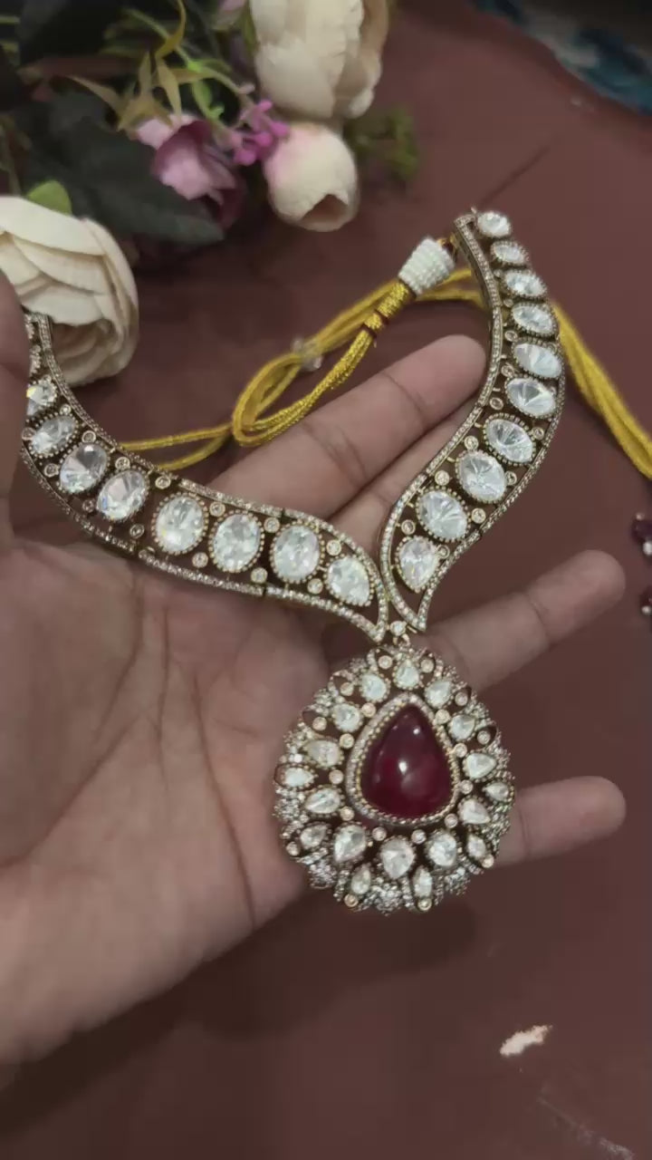 Royal Glow Wedding Necklace